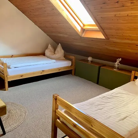 Ferienhaeuser Im Max-klinger Weinberg * Naumbourg